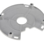 Eine graue, kreisförmige Kunststoffhalterung mit Löchern und Verstärkungselementen.