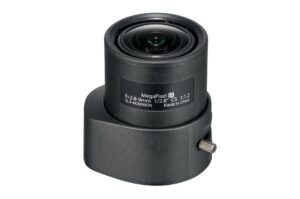 Eine schwarze Megapixel-IR-Kameraobjektiv mit einstellbarem Mechanismus und Beschriftung "f=2.8-9mm 1/2.8''".