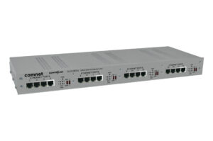 Ein 16-Port-Ethernet-Extender von ComNet, Modell CLFE16EOU, mit mehreren Ethernet-Anschlüssen auf der Vorderseite.