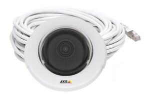 Kamera mit weißem Gehäuse und langem, aufgewickeltem Kabel mit Ethernet-Stecker.