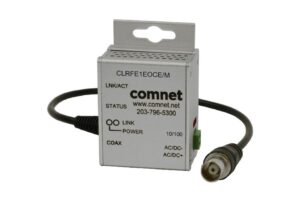 Ein ComNet-Gerät mit der Bezeichnung CLRFE1EOCE/M, einem Coax-Anschlusskabel und Statusanzeigen.