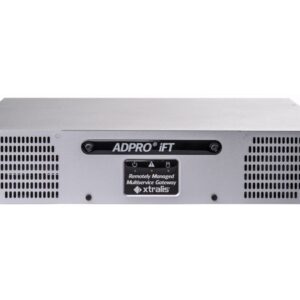 Servergerät, beschriftet mit "ADPRO iFT" und "Remotely Managed Multiservice Gateway xtralis", mit Lüftungsgittern auf beiden Seiten.