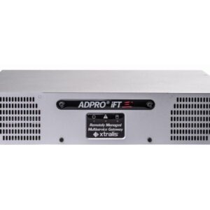Ein silberfarbenes ADPRO iFT Gerät von Xtralis, ein fernverwaltetes Multiservice-Gateway.