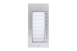 Eine silberne Türklingelplatte mit acht horizontalen Drucktasten, jede mit einem Glockensymbol gekennzeichnet.
