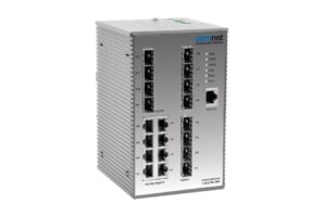 Industrieller Netzwerk-Switch von ComNet mit mehreren Ethernet-Anschlüssen und Status-LEDs auf der Vorderseite.