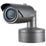 Eine Überwachungskamera von Wisenet.