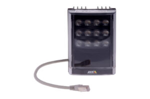Ein rechteckiges elektronisches Gerät von Axis Communications mit einem Ethernet-Kabel.