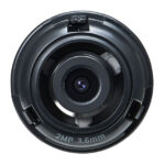 Eine Nahaufnahme eines Kameraobjektivs, auf dem "2MP 3.6mm" steht.