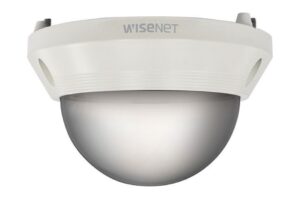 Kuppelkamera mit dem Logo "Wisenet" auf einem weißen Gehäuse.