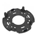 Schwarze Kunststoffhalterung mit runder Form und mehreren Aussparungen und Befestigungspunkten.