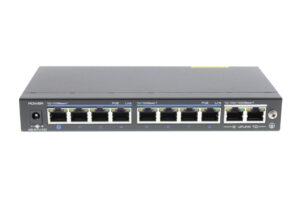Ein Netzwerk-Switch mit zehn Ethernet-Ports.