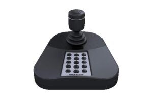 Ein schwarzer Joystick mit Tastenfeld, geeignet für die Steuerung von Überwachungskameras.