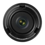 Kameraobjektiv direkt von vorne fotografiert, zeigt das Glas und die Beschriftung "5MP 7.0mm".