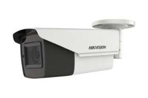 Kamera von Hikvision in zylindrischer Form mit weißem Gehäuse.