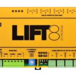 Gelbes I/O-Modul mit der Aufschrift "LIFT8" und mehreren Anschlüssen sowie Schaltern.