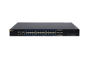 Ein schwarzer Netzwerk-Switch mit mehreren Ethernet-Anschlüssen und einem Herstellerlogo links oben auf der Vorderseite.