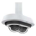 Überwachungskamera mit drei Linsen und weißem Gehäuse, an einer Deckenhalterung befestigt.