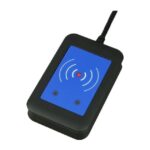 Ein rechteckiges, schwarzes Gerät mit einem blauen Bereich und einem roten Punkt in der Mitte.