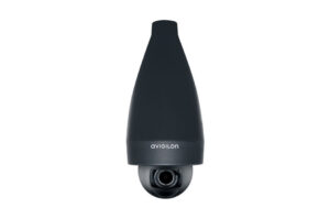 Eine schwarze Überwachungskamera der Marke Avigilon.