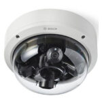 Kuppelförmige Überwachungskamera von Bosch mit transparentem Gehäuse und sichtbarer Linse.