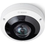 Kuppelförmige Überwachungskamera von Bosch mit weißem Gehäuse.