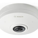 Bosch Überwachungskamera in Weiß mit Rundlinsen-Design.