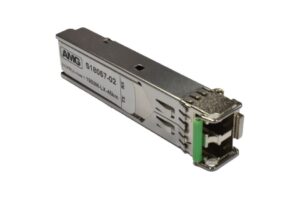 Ein optisches Transceivermodul mit der Aufschrift AMG S18057-02, geeignet für 1000M-LX-40km Verbindungen.