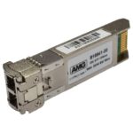 Metallisches optisches Transceivermodul mit Produktcode und Herstelleretikett.