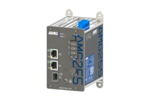 Elektronisches Gerät von AMG, Modell AMG2555, mit mehreren Anschlüssen und Komponenten.