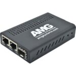 Ein schwarzer Netzwerk-Switch mit dem Aufdruck "AMG" und "amgsystems.com", ausgestattet mit mehreren Ethernet-Ports.
