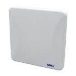 Ein weißes, quadratisches Gerät mit abgerundeten Ecken und dem Logo "AMG" in der Ecke.