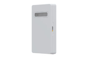 Ein weißer rechteckiger Sensor mit einem schmalen, dunklen Fenster und dem Logo "AXIS" an der Seite.