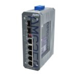 Industrieller Netzwerk-Switch mit acht Ethernet-Anschlüssen und blauem Anschlussblock auf der Oberseite, Modell AMG350.