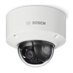 Bosch Überwachungskamera mit weißem Gehäuse und kuppelförmigem Schutzglas.