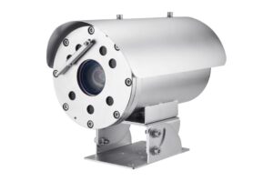 Industriekamera mit robustem Metallgehäuse und Halterung.