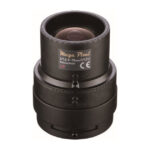 Eine schwarze Kameraobjektiv mit der Aufschrift "Mega Pixel", F1.8 4-13mm, 1:1.5, 5 Mega Pixel, CE-Kennzeichnung.