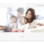 Netzwerk Innensprechstelle, 7" Touchscreen, 1024x600, 8x AlarmIn, 2x AlarmOut, weiß