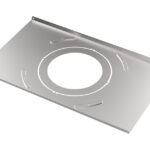 Metallplatte mit rundem Ausschnitt in der Mitte und mehreren schlitzenartigen Öffnungen um den Ausschnitt.