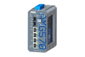 Ein Industrie-Switch von AMG, Modell AMG570, mit mehreren Ethernet-Ports und einem Industrie-design.