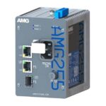 Ein silbernes AMG-Netzteil mit blauen Aufschriften, mehreren Anschlüssen für Strom und Daten sowie einer Sicherung auf der Vorderseite.