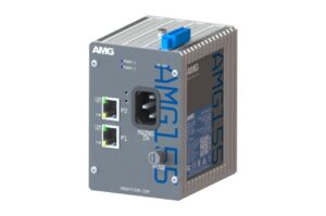 Elektronisches Gerät mit der Aufschrift "AMG155", zwei Ethernet-Ports, Stromanschluss und Sicherung.