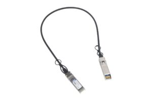 Ein DAC-Kabel mit zwei silbernen Steckern an den Enden.