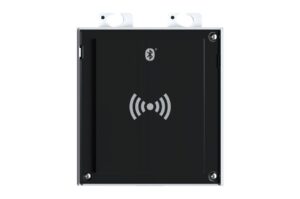 Ein schwarzes Gerät mit einem Bluetooth-Symbol und einem Signal-Symbol in der Mitte.