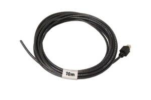 Ein schwarzes 10-Meter-Kabel mit Stecker.
