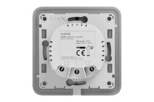 Ein quadratisches elektrisches Relais mit der Aufschrift "AJAX LightCore (2-way) [55]" zur Steuerung eines Lichtschalters, maximaler Leistung von 600 W, Spannungseingang 230 V, montiert in einem grauen Kunststoffgehäuse.