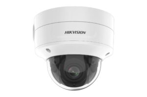 Hikvision 2MP IP-Outdoor Dome-Kamera varifokal 2,8–12 mm, IR, True Day&Night, 1080p/25 fps, WDR 120 dB, H.265, PoE, IP66/IK10, microSD, CMOS, RJ45, Bewegungsmelder, Alarmeingänge