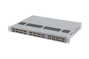 AMG Systems PoE Midspan 24-Port Switch - Effiziente Stromversorgung für raue Umgebungen