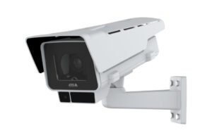 Axis P1388-LE 4K Ultra HD Außen-IP-Kamera – IR, Varifokal 3,9–10 mm, 50 fps, PoE, WDR, ONVIF, IP66/67