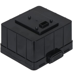 Schwarze Kunststoffbox mit rechteckiger Form und abgerundeten Ecken, auf einem weißen Hintergrund.