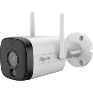 Weiße Überwachungskamera von Dahua Technology mit zwei Antennen und Wandhalterung.
